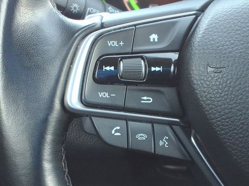 Used 2018 Honda Accord Touring image 14
