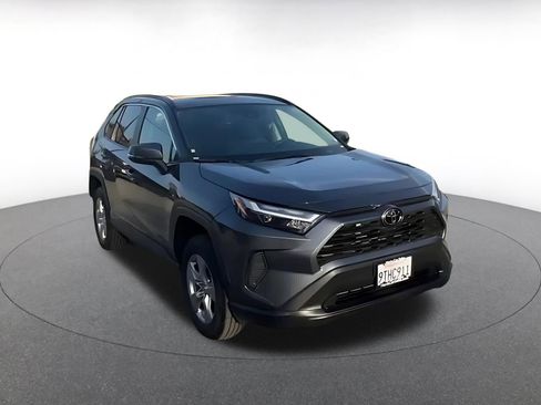 Used 2025 Toyota RAV4 XLE image 3