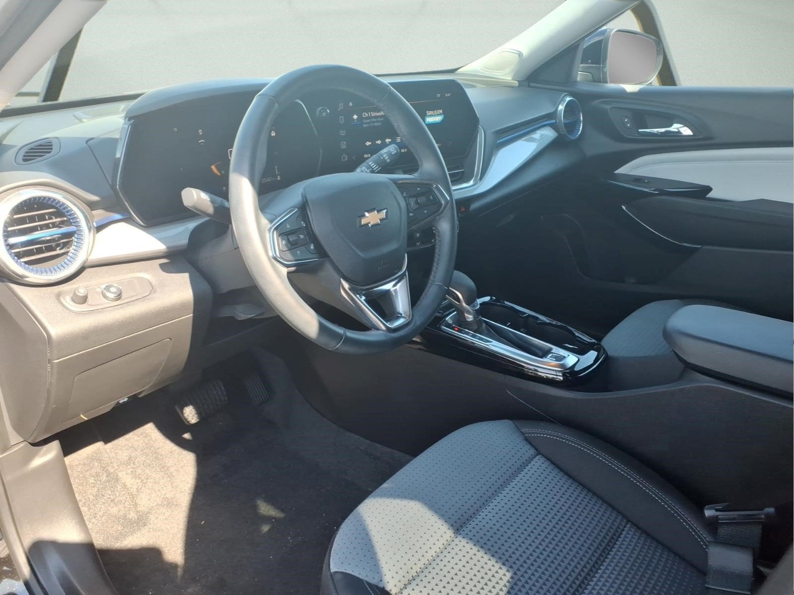 Certified 2024 Chevrolet Trax LT w/ Driver Confidence Package FWD image 7