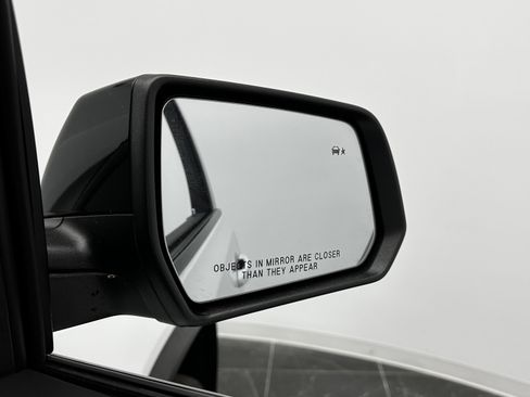 Used 2023 GMC Acadia SLE w/ Driver Convenience Package image 35