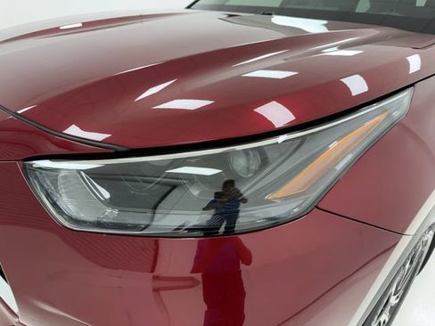Used 2026 Toyota Highlander XLE AWD/4WD image 6