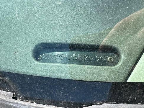 Used 2005 Chrysler Town & Country Touring w/ Leather Interior Group FWD image 44