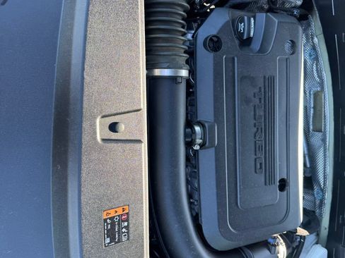 Used 2023 Buick Envision Essence AWD/4WD image 27