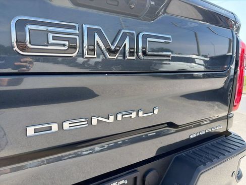 Used 2022 GMC Sierra 2500 Denali AWD/4WD image 38