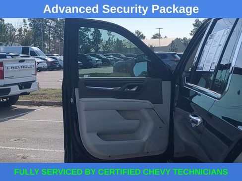 Used 2024 GMC Yukon XL Denali w/ Advanced Technology Package image 22