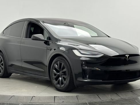Used 2023 Tesla Model X AWD/4WD image 3