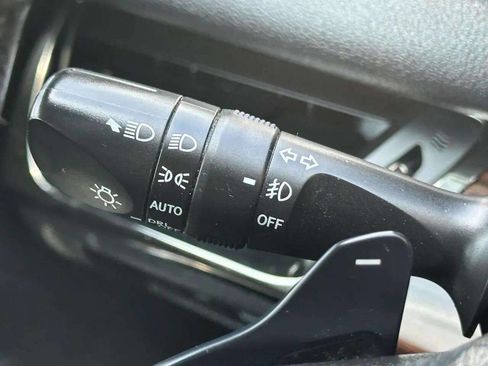 Used 2013 Toyota Avalon XLE image 43