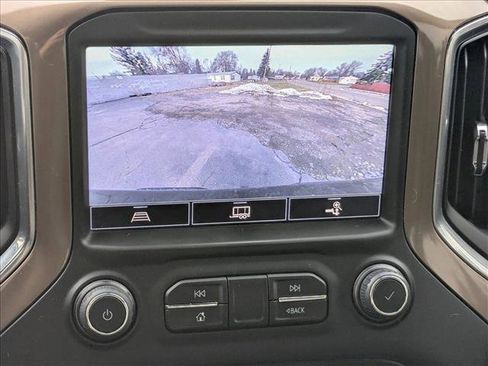 Used 2022 Chevrolet Silverado 1500 High Country image 14