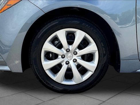 Used 2026 Toyota Corolla LE FWD image 11