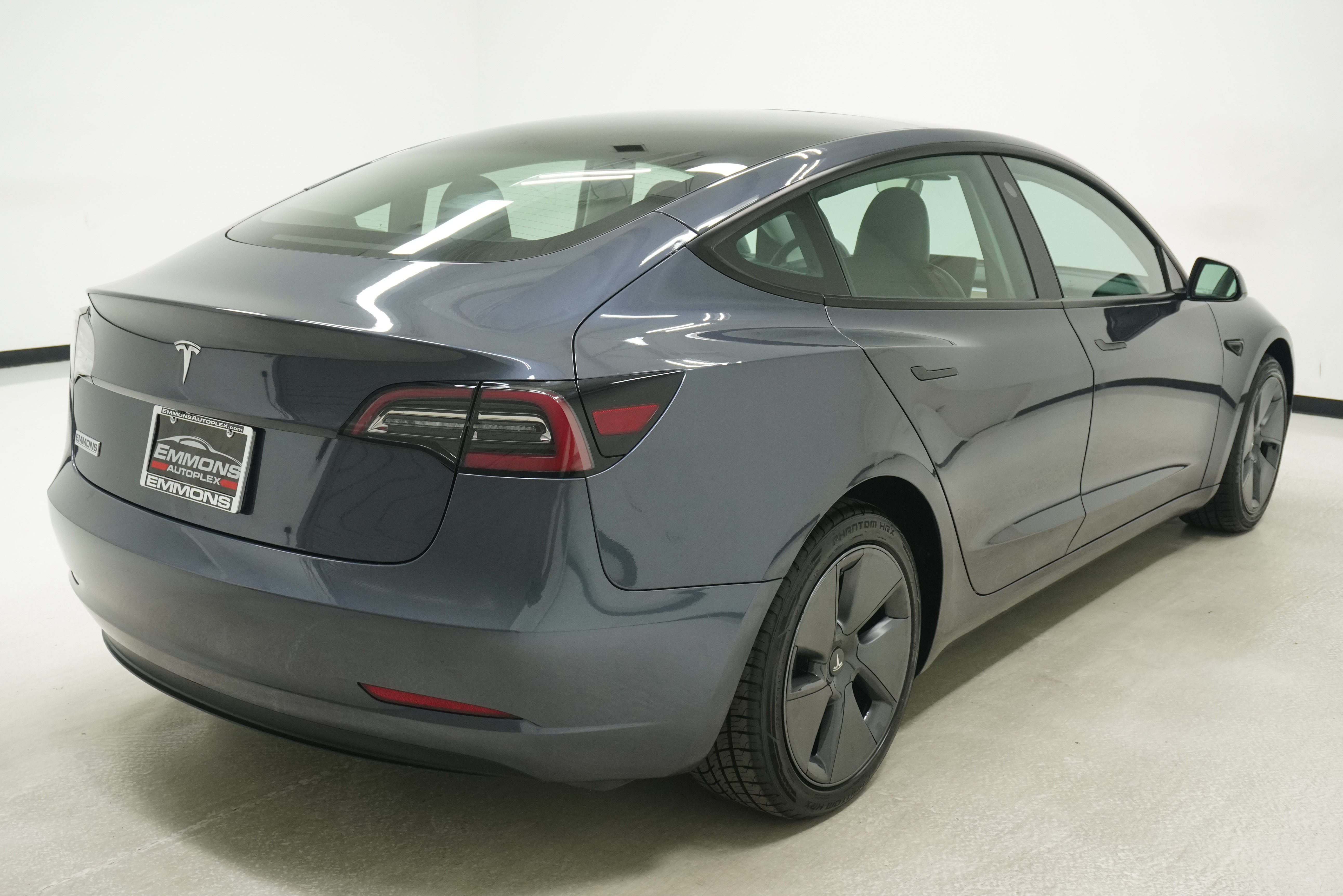 Used 2023 Tesla Model 3 Standard Range RWD image 4
