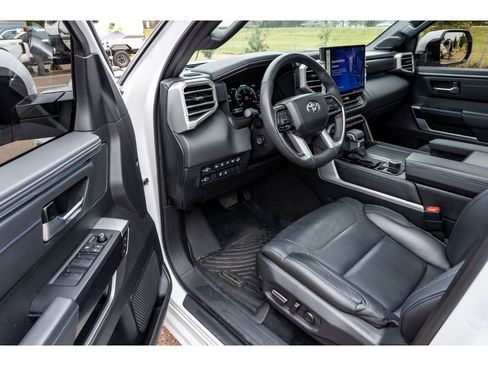 Used 2024 Toyota Tundra Platinum image 11