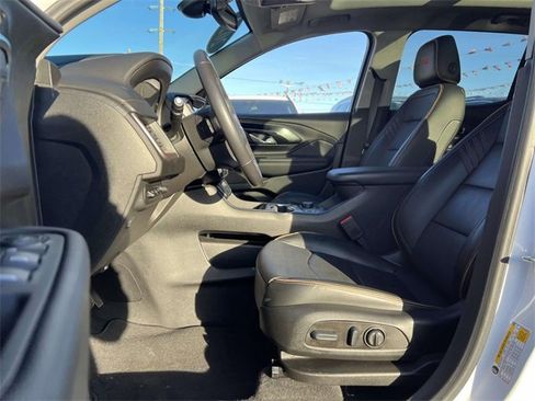 Certified 2022 GMC Terrain AT4 w/ Infotainment Package II image 12