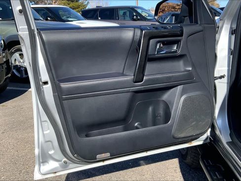 Used 2024 Toyota 4Runner TRD Off-Road image 21