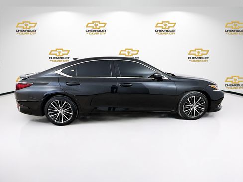 Used 2024 Lexus ES 300h w/ Premium Package image 8
