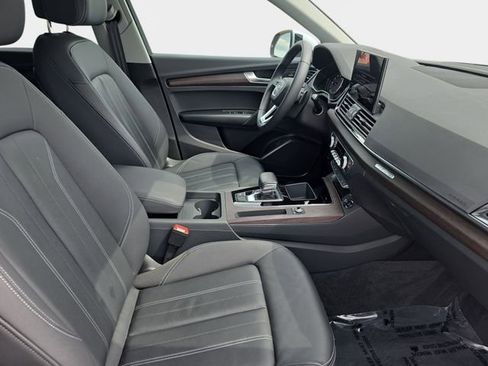 Used 2023 Audi Q5 2.0T Premium w/ Convenience Package AWD/4WD image 12