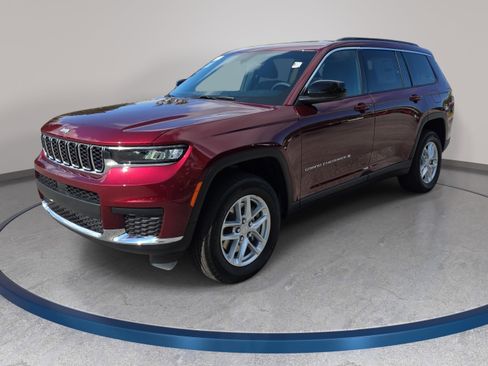 New 2026 Jeep Grand Cherokee L Laredo AWD/4WD image 1