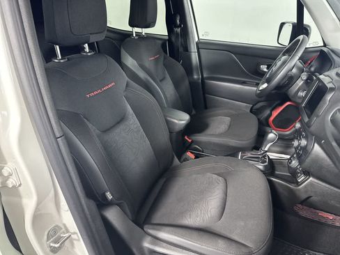 Used 2023 Jeep Renegade Trailhawk AWD/4WD image 19