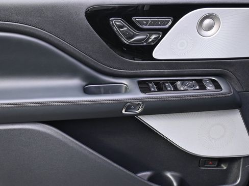 New 2026 Lincoln Aviator Reserve image 23
