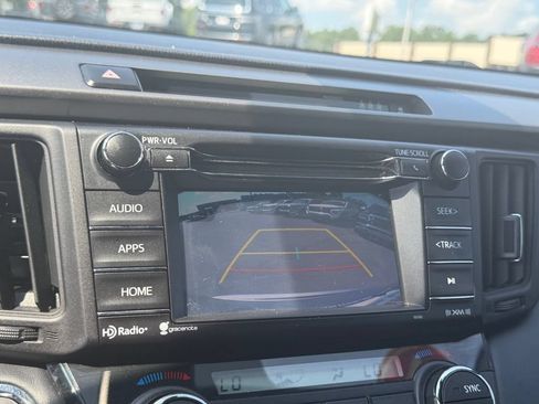 Used 2017 Toyota RAV4 SE FWD image 23
