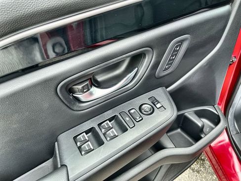 Used 2025 Honda Pilot Touring image 17