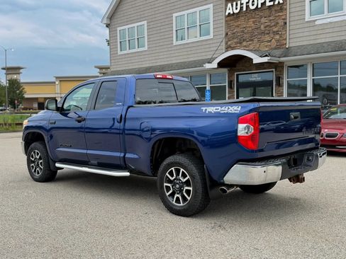 Used 2015 Toyota Tundra Limited w/ Limited Premium Package AWD/4WD image 9