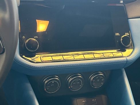 Certified 2024 Nissan Z Performance w/ Floor Mat Package image 19