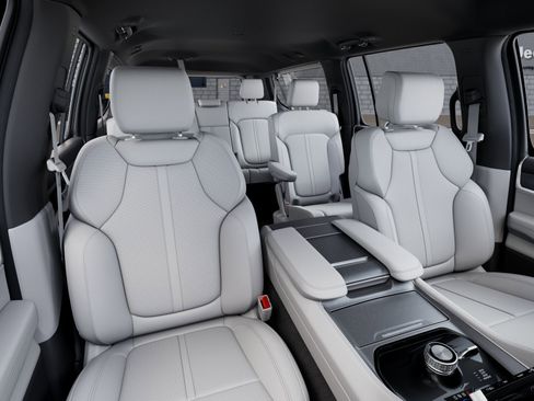 New 2026 Jeep Grand Wagoneer L 4WD image 18