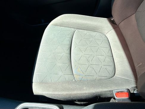 Used 2023 Toyota RAV4 XLE FWD image 22