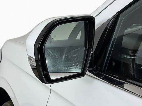 Used 2024 Ford Expedition Limited image 33