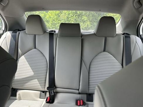 Used 2023 Toyota Camry SE w/ Cold Weather Package FWD image 29