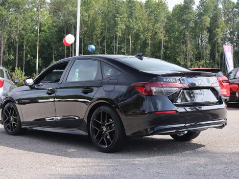 Used 2025 Honda Civic Sport image 3