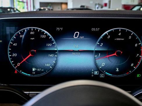 Used 2020 Mercedes-Benz GLE 350 4MATIC w/ Premium Package image 43