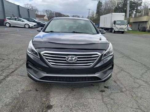 Used 2017 Hyundai Sonata Limited w/ Tech Package 03 FWD image 2