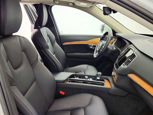 Used 2023 Volvo XC90 B6 Plus w/ Protection Package Premier AWD/4WD image 24
