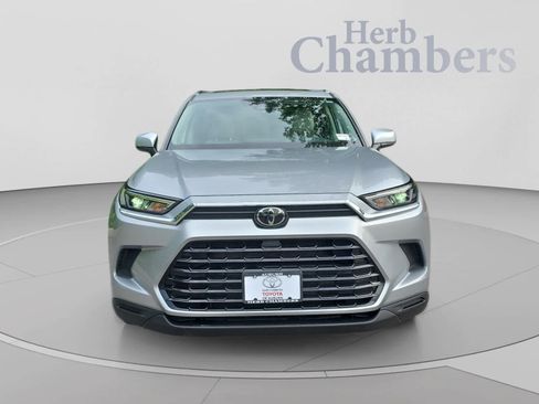 Used 2026 Toyota Grand Highlander AWD image 2