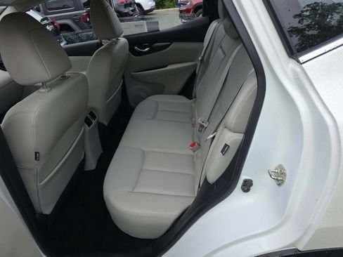 Used 2022 Nissan Rogue Sport SL AWD/4WD image 8