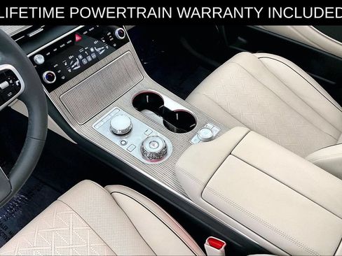 Used 2025 Genesis GV80 3.5T Advanced AWD/4WD image 17
