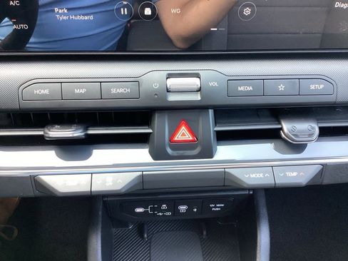 Used 2025 Kia K4 EX image 49