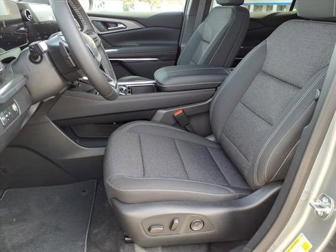 New 2026 Chevrolet Traverse LT image 10