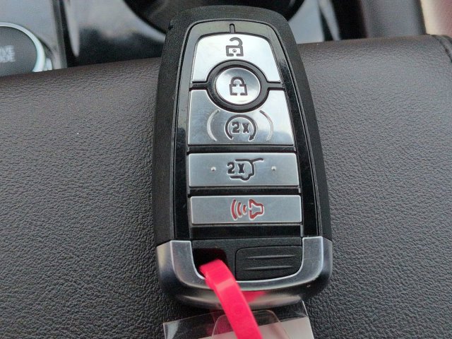 Used 2025 Ford Explorer Platinum RWD image 39