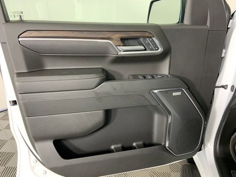 Used 2025 GMC Sierra 1500 SLT w/ SLT Premium Plus Package image 25