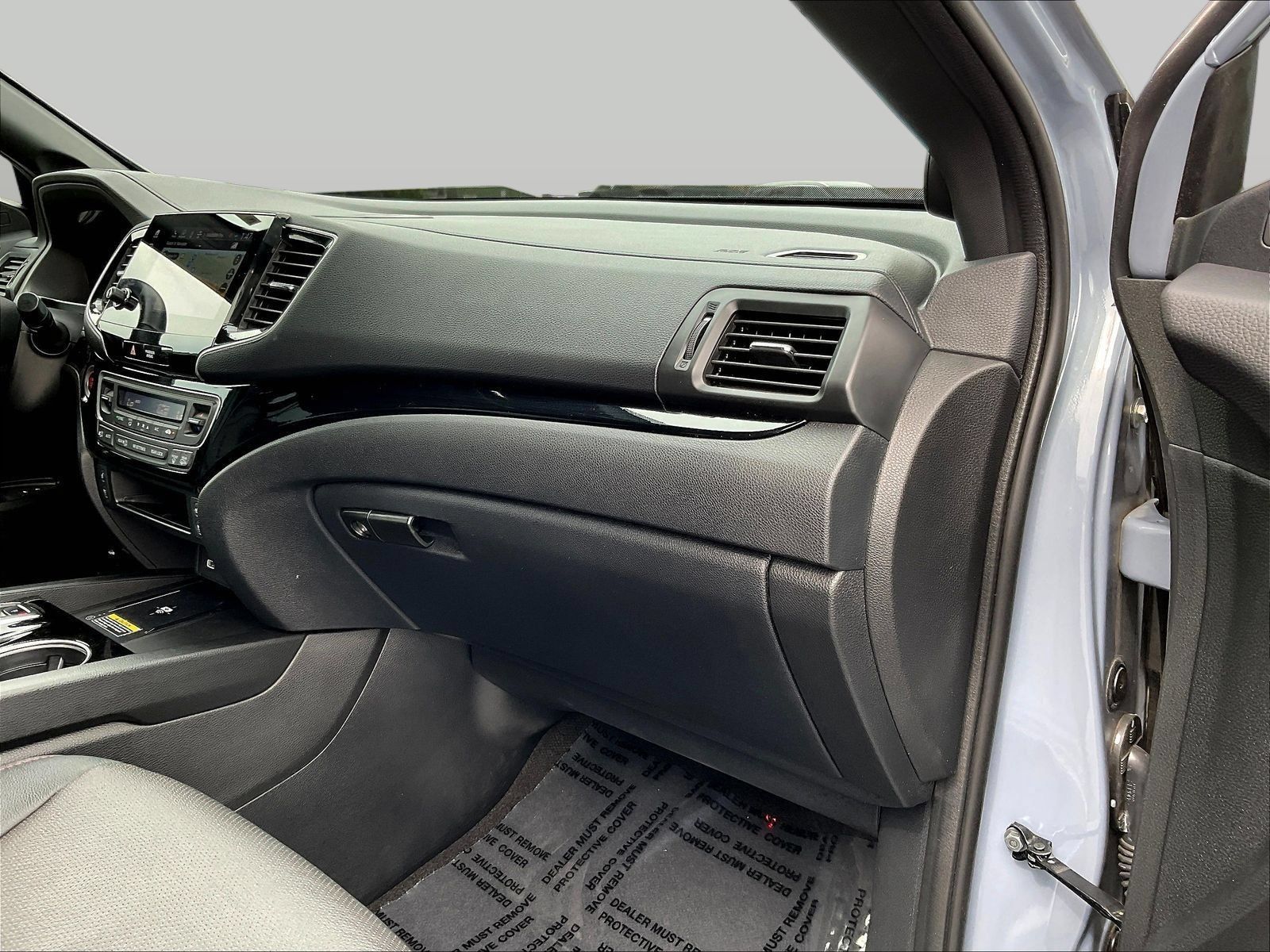 Used 2024 Honda Passport Black Edition image 29