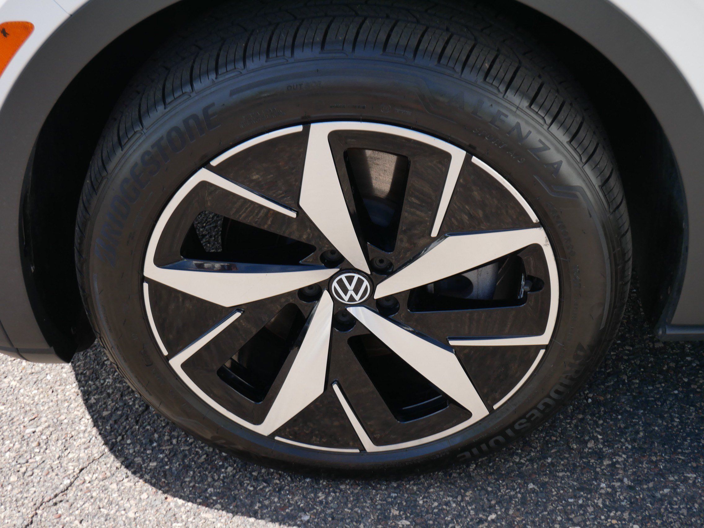 Used 2023 Volkswagen ID.4 Pro S AWD/4WD image 15