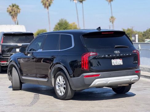 Used 2020 Kia Telluride LX FWD image 2