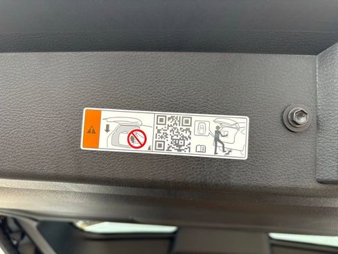 New 2026 Toyota Sienna Platinum image 22