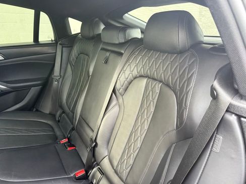 Used 2020 BMW X6 M50i image 23