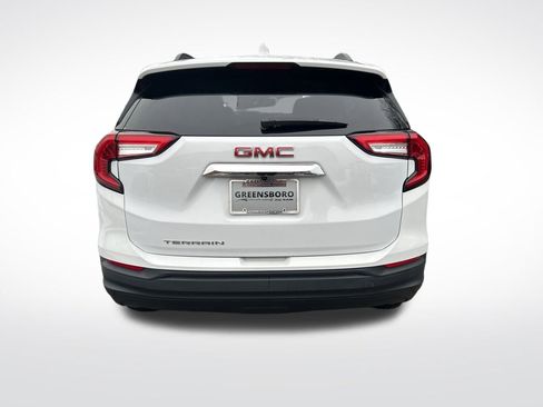 Used 2022 GMC Terrain SLE w/ Driver Convenience Package image 4