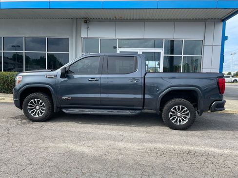 Used 2020 GMC Sierra 1500 AT4 w/ Technology Package AWD/4WD image 2