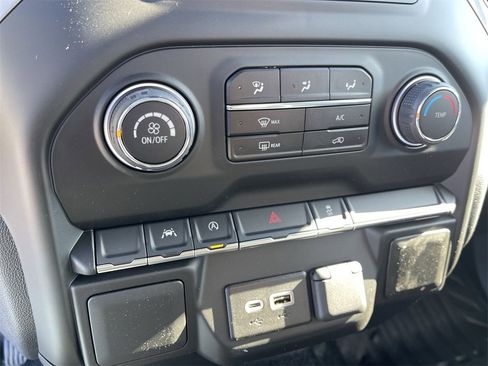 New 2026 Chevrolet Silverado 1500 W/T image 17