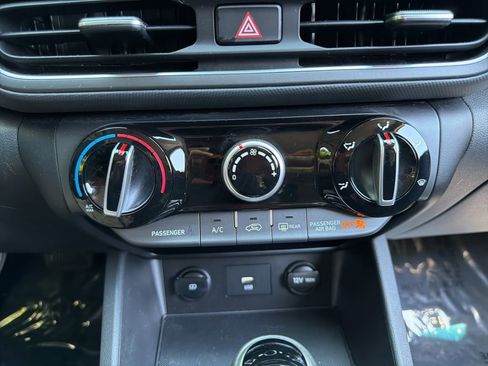 Certified 2023 Hyundai Kona SEL AWD/4WD image 27